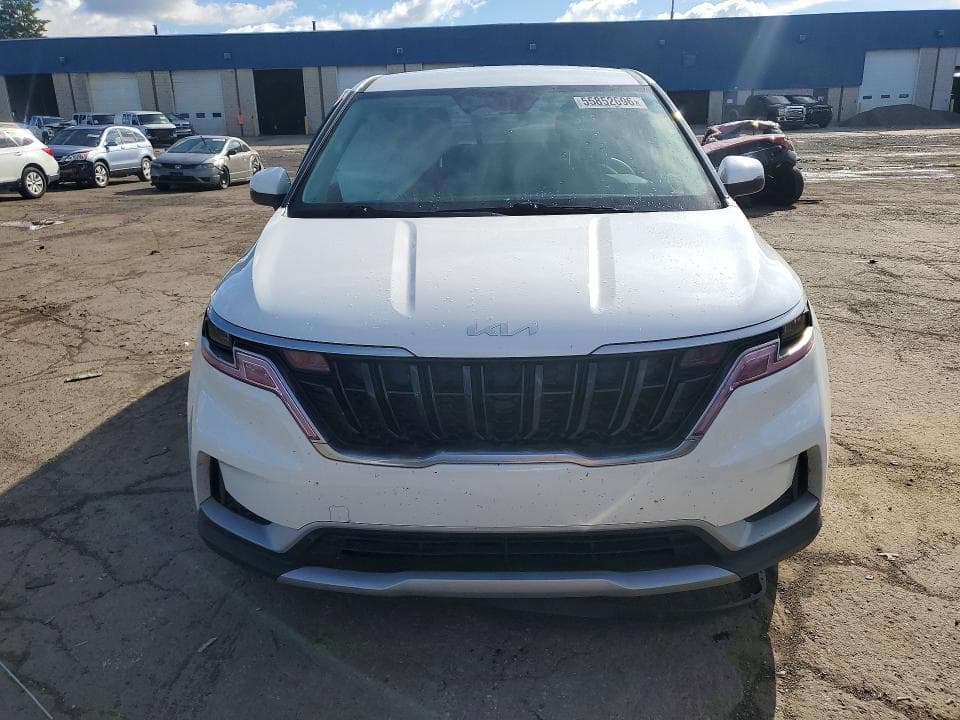 2024 KIA CARNIVAL LX 5