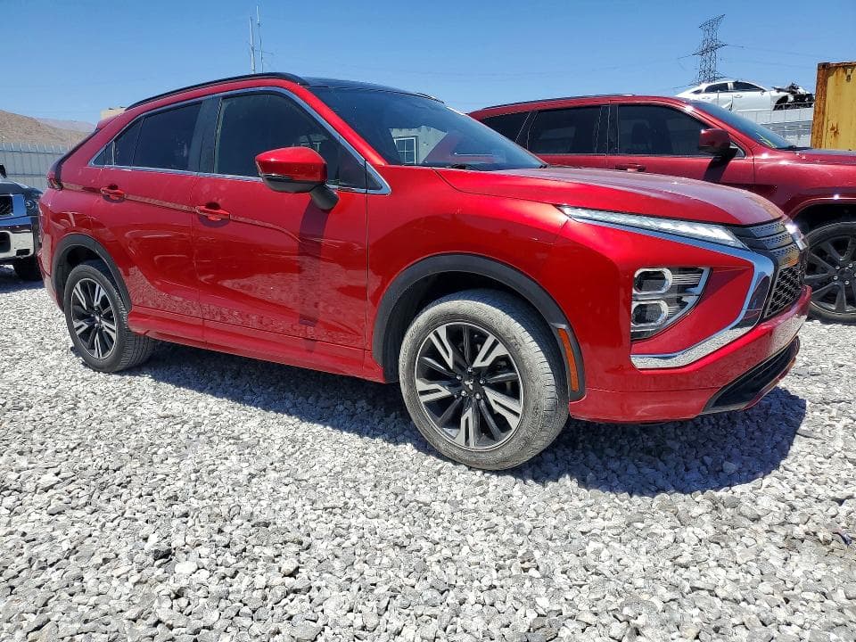 2023 MITSUBISHI ECLIPSE CROSS SE 4