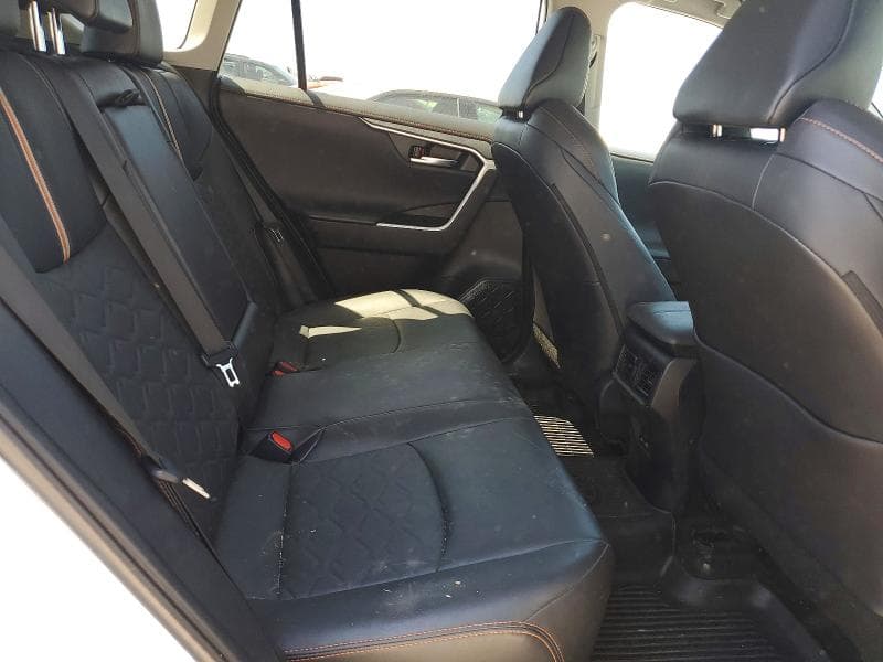 2024 TOYOTA RAV4 ADVENTURE 11