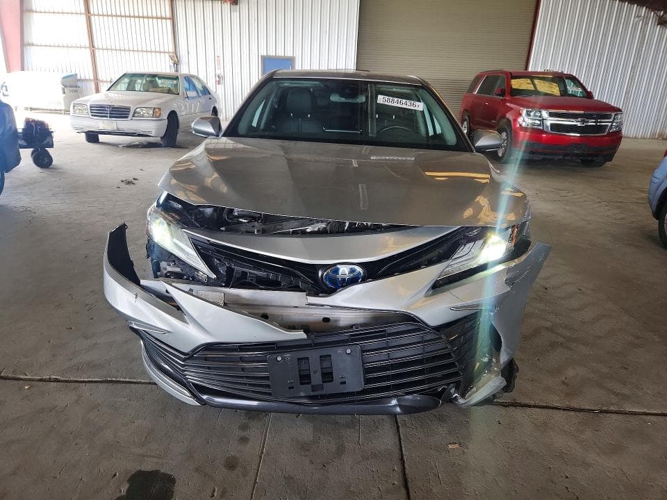 2023 TOYOTA CAMRY XLE 5