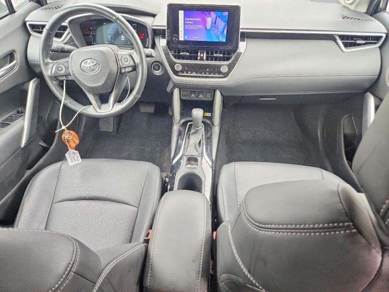 2023 TOYOTA COROLLA CROSS XLE 8