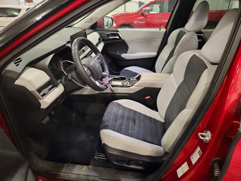 2025 MITSUBISHI OUTLANDER SE 7