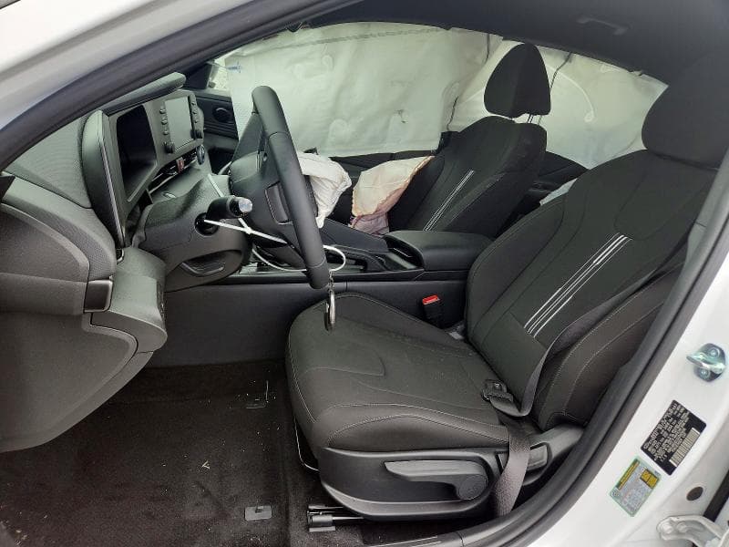2025 HYUNDAI ELANTRA SEL SPORT 7
