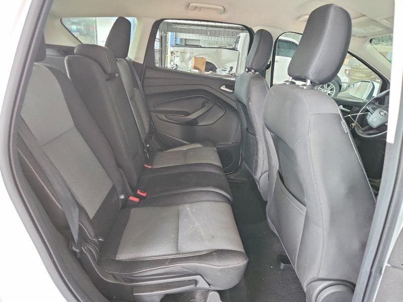 2019 FORD ESCAPE SE 11