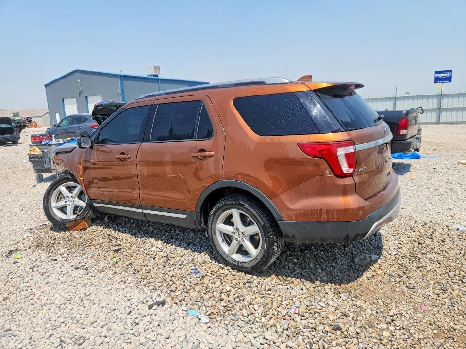 2017 FORD EXPLORER XLT 2