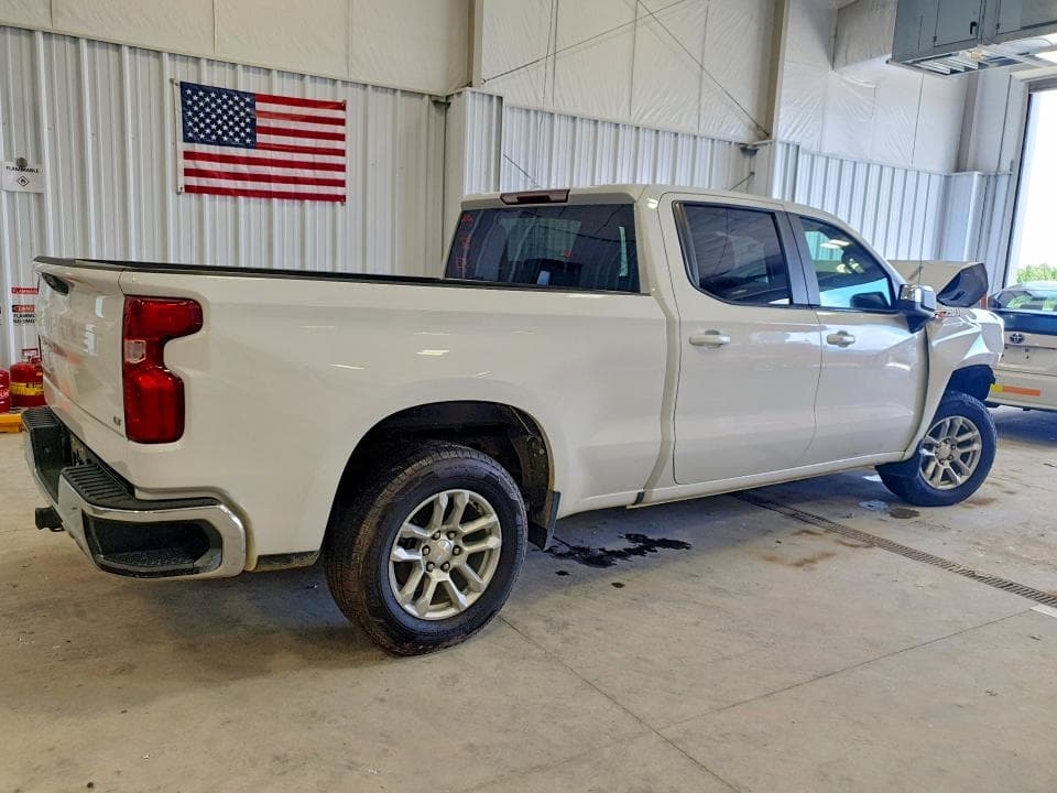 2023 CHEVROLET SILVERADO K1500 LT 3
