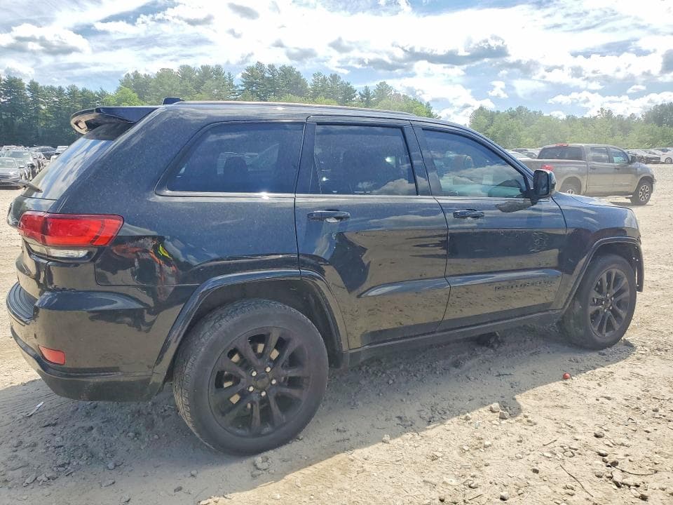 2018 JEEP GRAND CHEROKEE LAREDO 3
