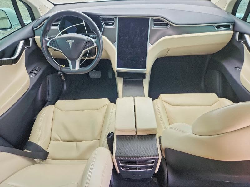 2017 TESLA MODEL X 8