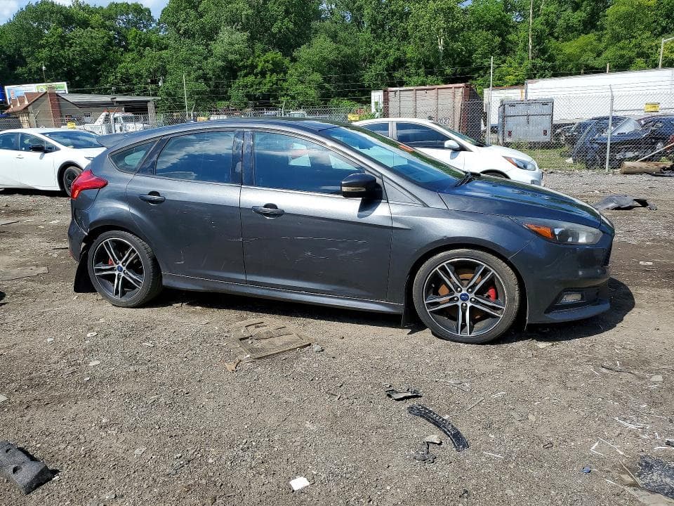 2017 FORD FOCUS ST 4