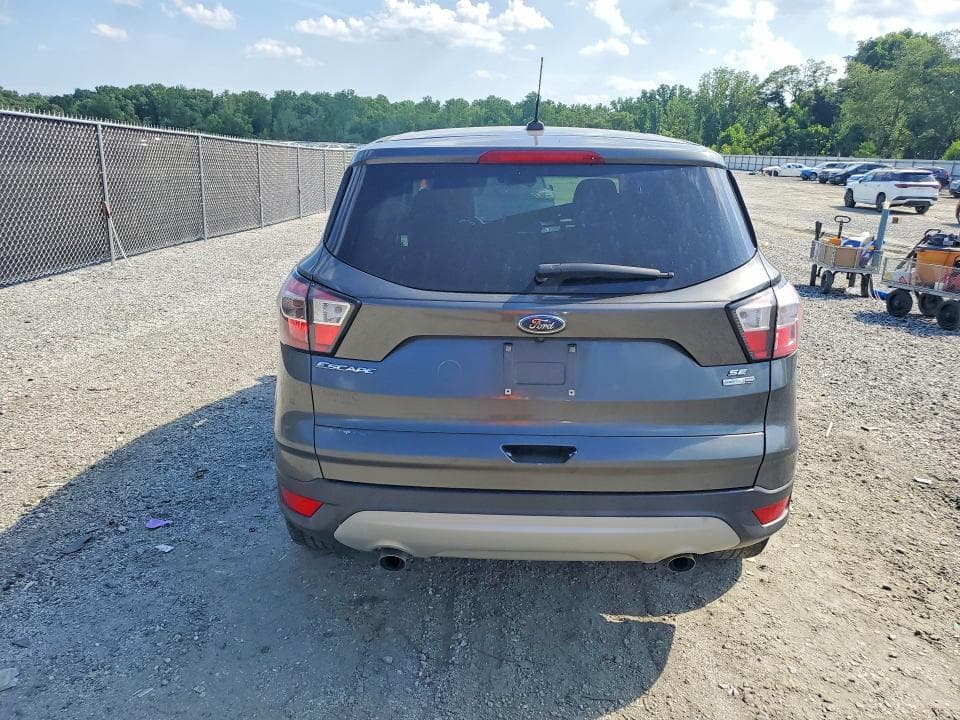2017 FORD ESCAPE SE 6