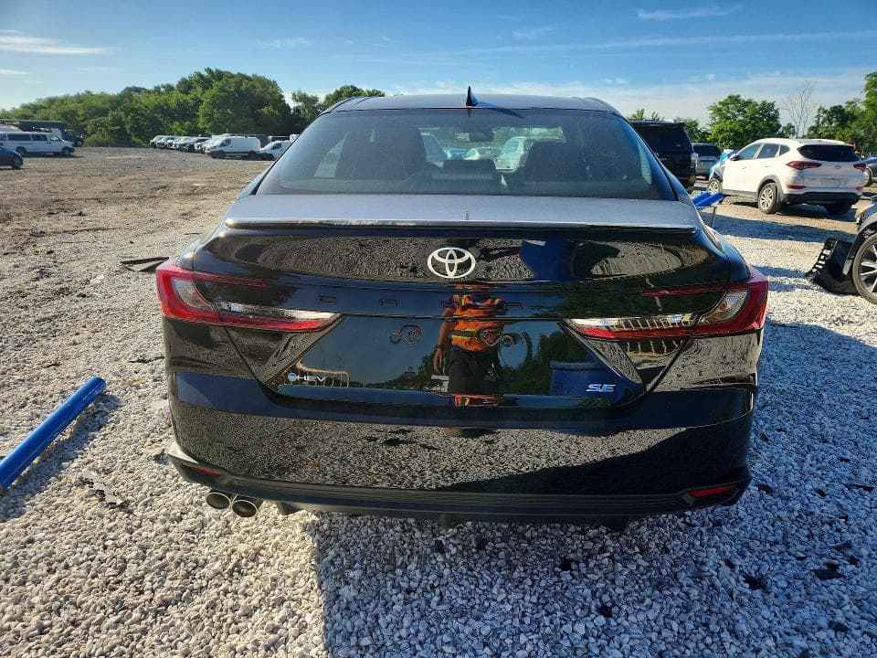 2026 TOYOTA CAMRY SE 6