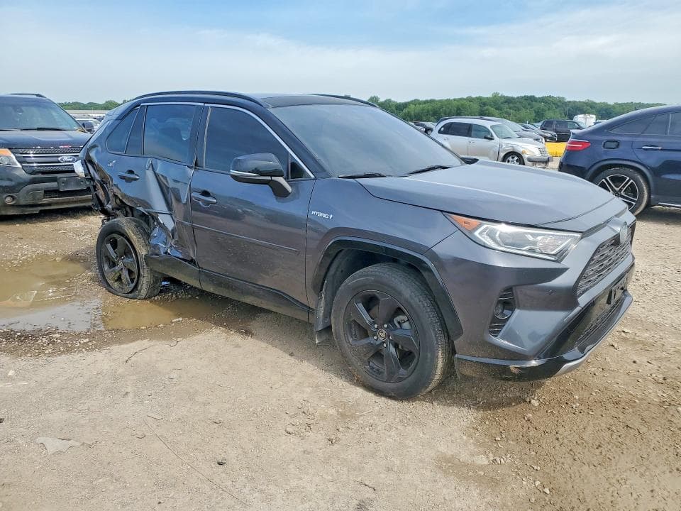 2020 TOYOTA RAV4 XSE 4