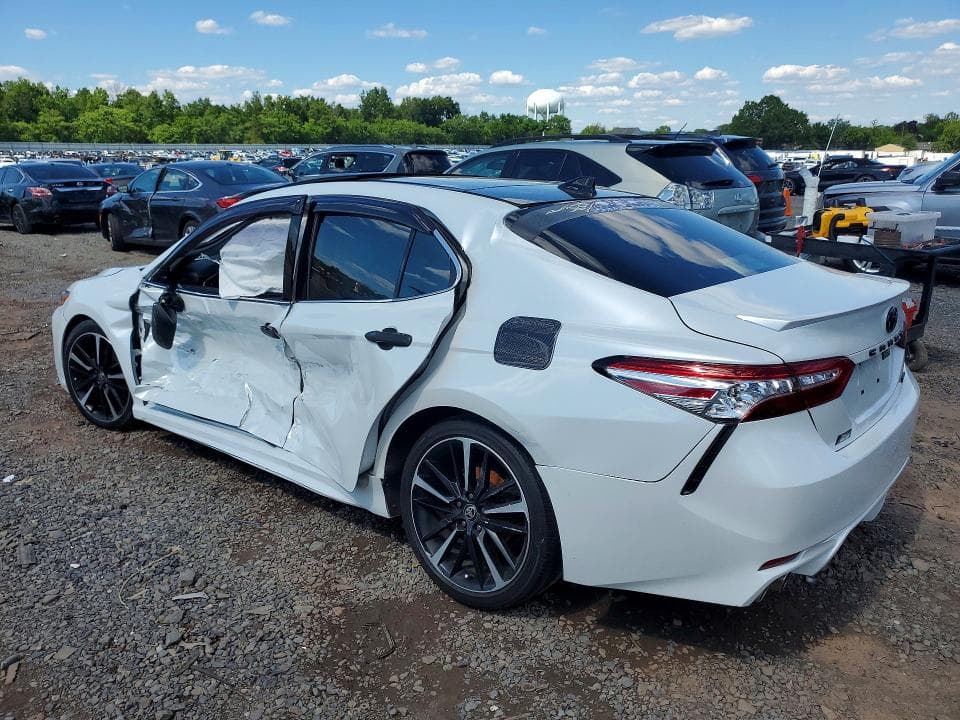 2020 TOYOTA CAMRY XSE 2