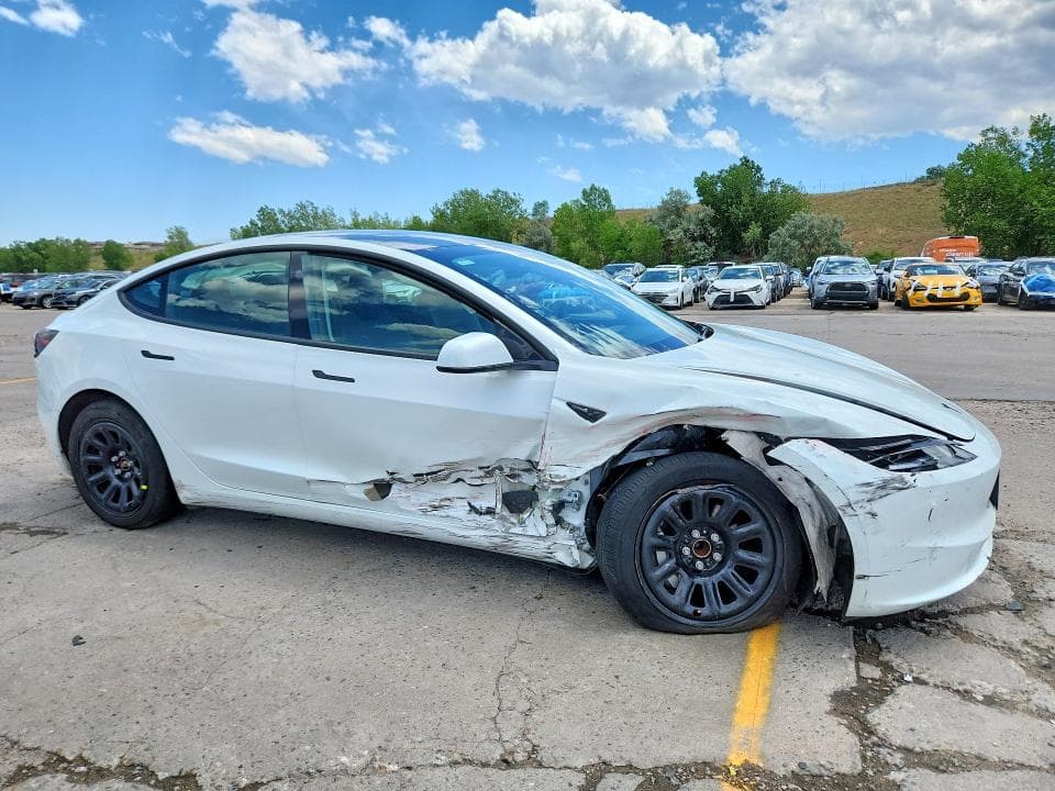 2025 TESLA MODEL 3 4