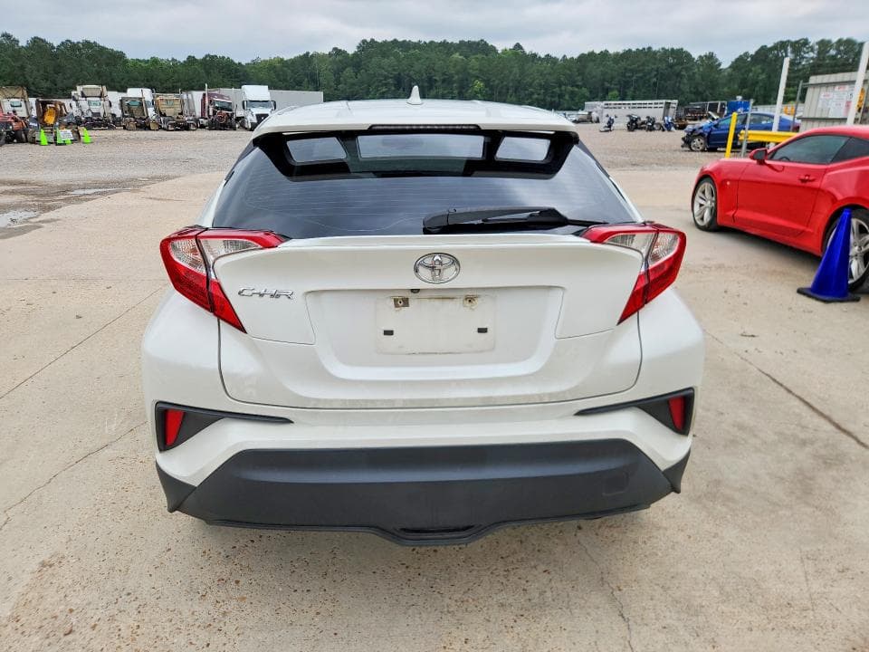 2018 TOYOTA C-HR XLE 6