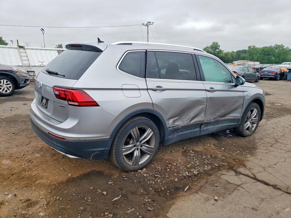 2021 VOLKSWAGEN TIGUAN SE 3
