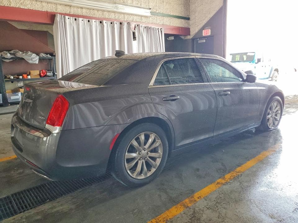 2021 CHRYSLER 300 TOURING 3