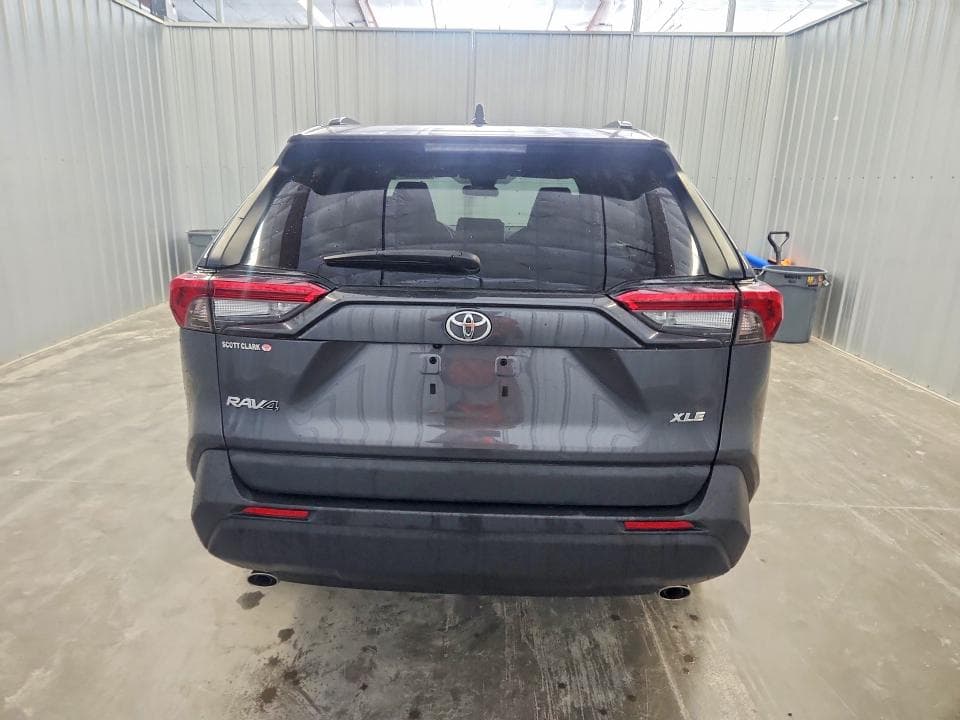 2023 TOYOTA RAV4 XLE 6