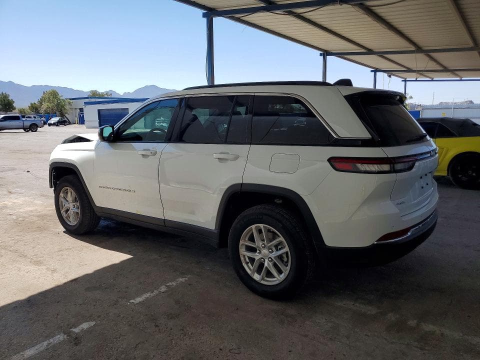 2025 JEEP GRAND CHEROKEE LAREDO 2