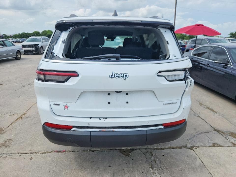 2022 JEEP CHEEROKE 6