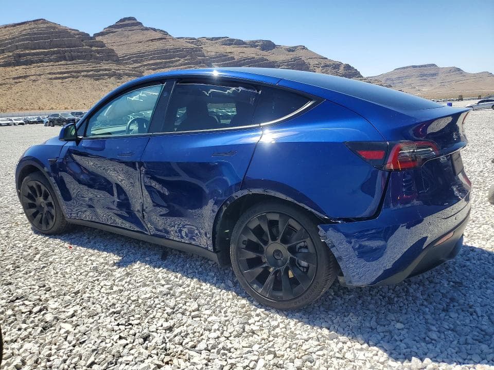 2024 TESLA MODEL Y 2