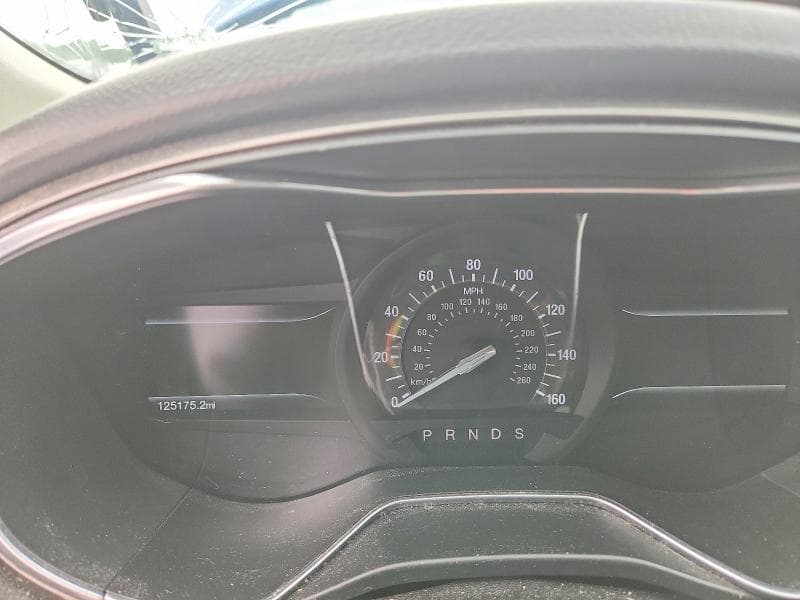 2017 FORD FUSION SE 9