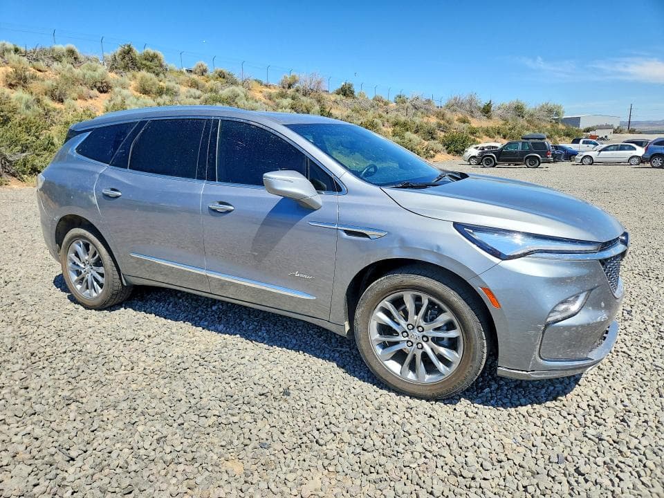 2023 BUICK ENCLAVE AVENIR 4