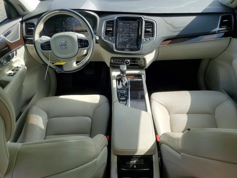 2019 VOLVO XC90 T5 MOMENTUM 8