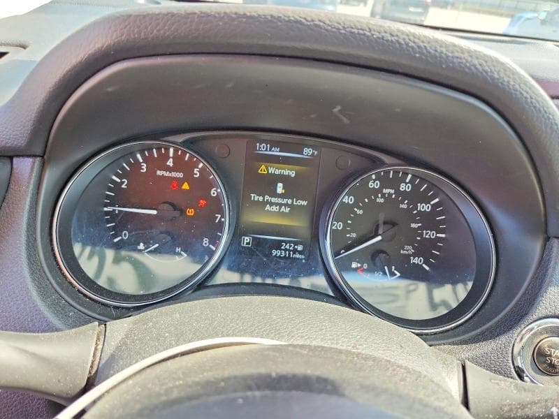 2017 NISSAN ROGUE SV 9