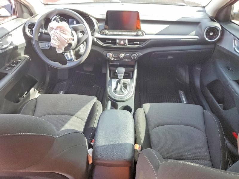 2023 KIA FORTE LXS 8