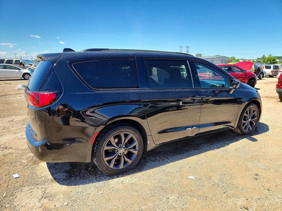 2020 CHRYSLER PACIFICA TOURING L 3