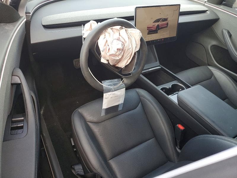 2025 TESLA MODEL 3 8