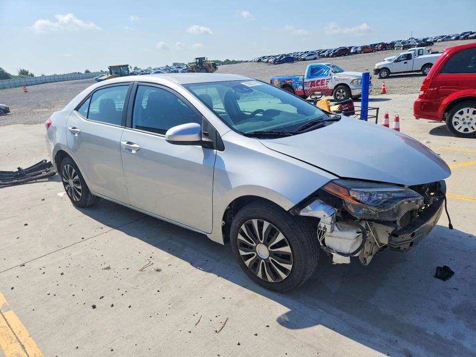 2017 TOYOTA COROLLA LE 4