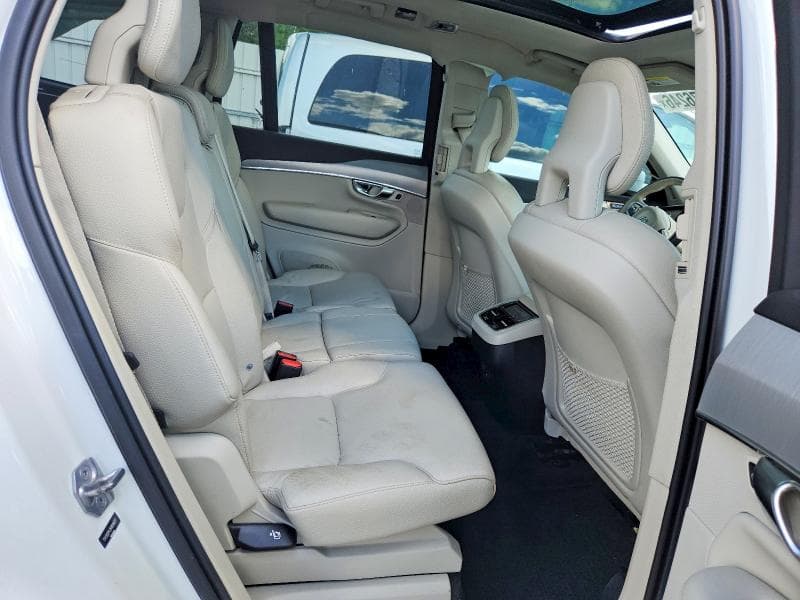 2021 VOLVO XC90 T5 MOMENTUM 11