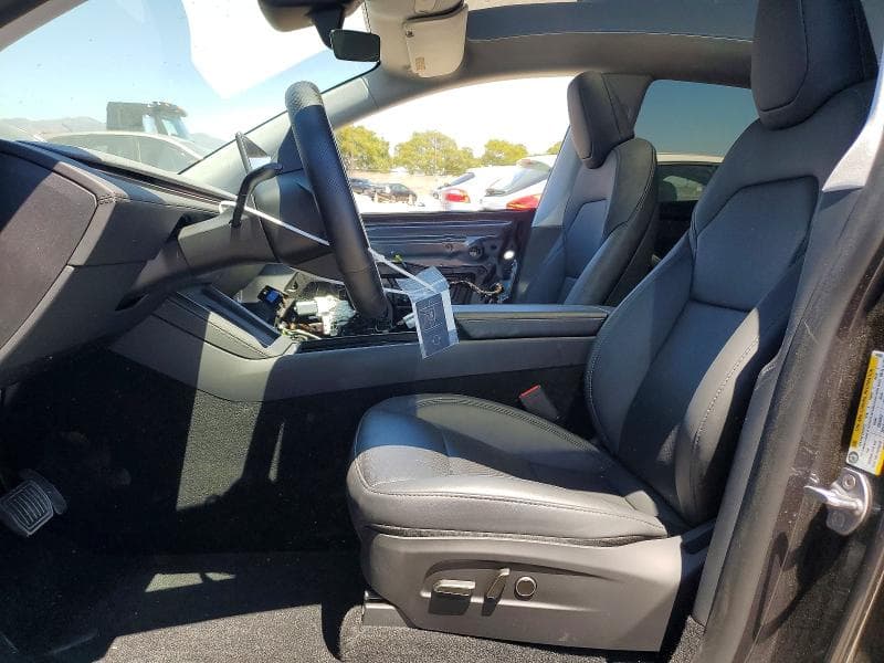 2026 TESLA MODEL Y 7