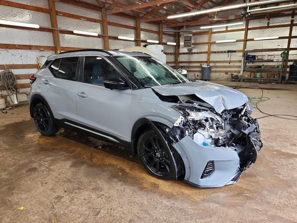 2024 NISSAN KICKS SR 4