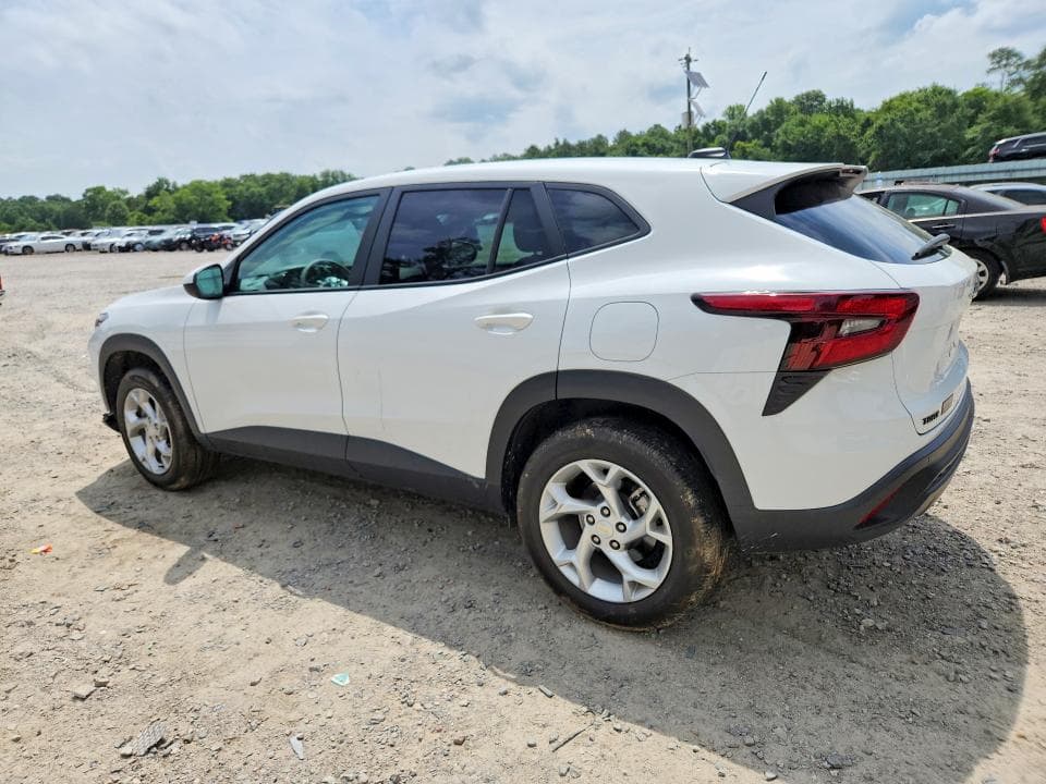 2025 CHEVROLET TRAX LS 2