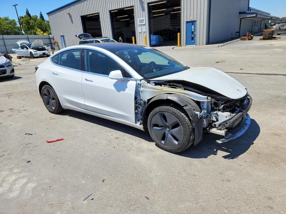 2018 TESLA MODEL 3 4