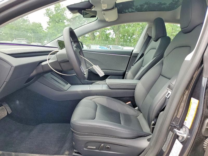 2025 TESLA MODEL 3 7