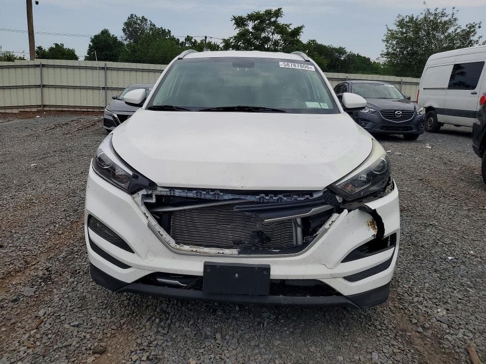 2017 HYUNDAI TUCSON SE 5