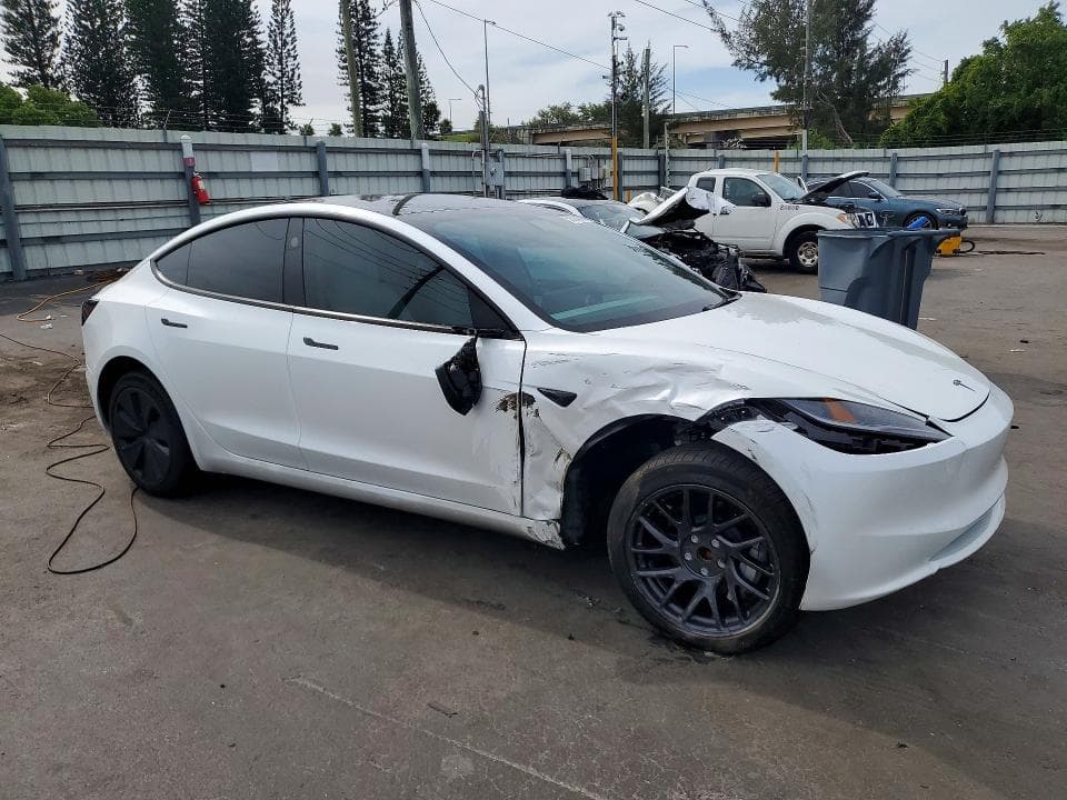 2026 TESLA MODEL 3 4