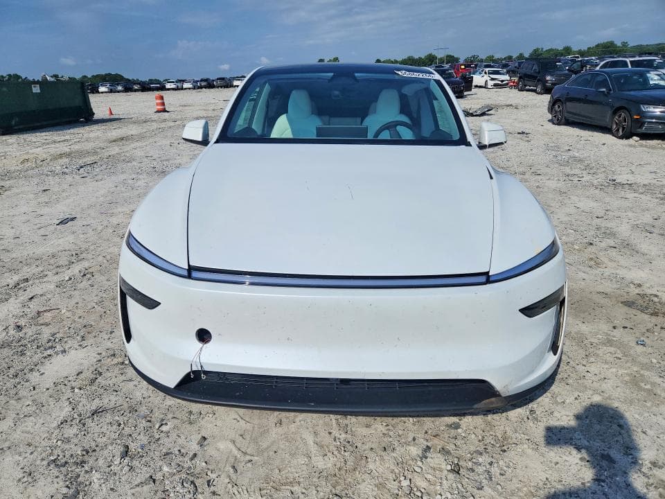 2026 TESLA Y 5