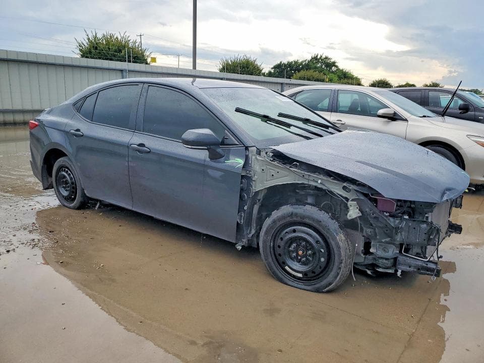 2025 TOYOTA CAMRY SE 4