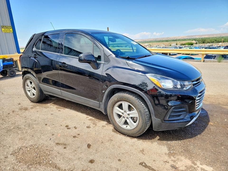 2021 CHEVROLET TRAX LS 4