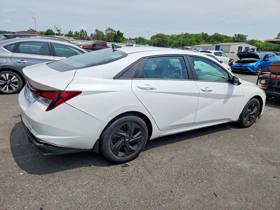 2022 HYUNDAI ELANTRA SEL 3