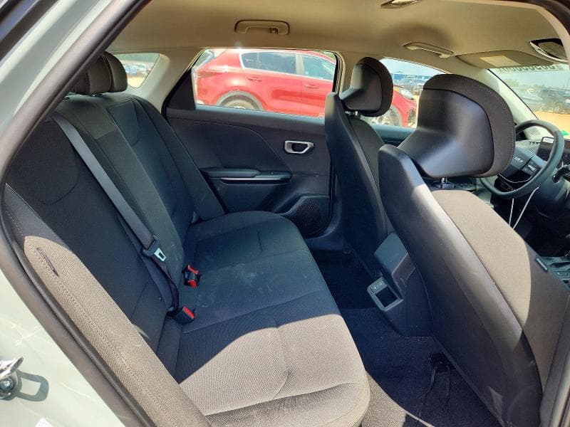 2026 KIA K4 LXS 10