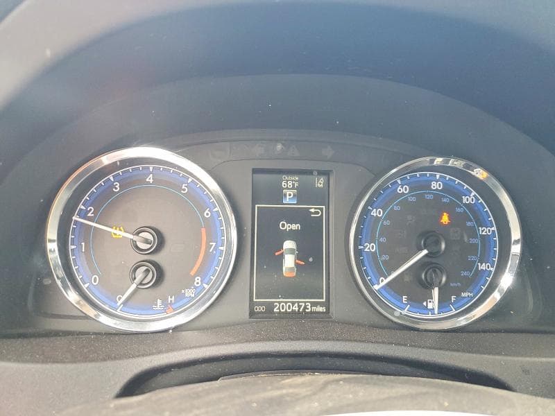 2018 TOYOTA COROLLA SE 9