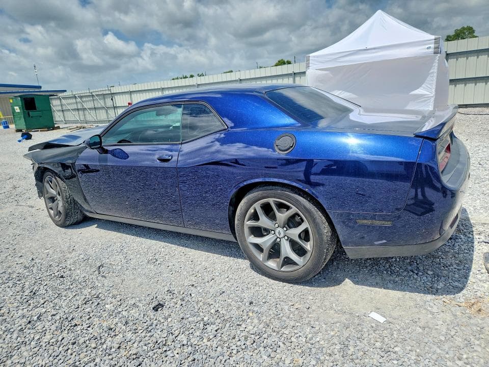 2017 DODGE CHALLENGER SXT 2