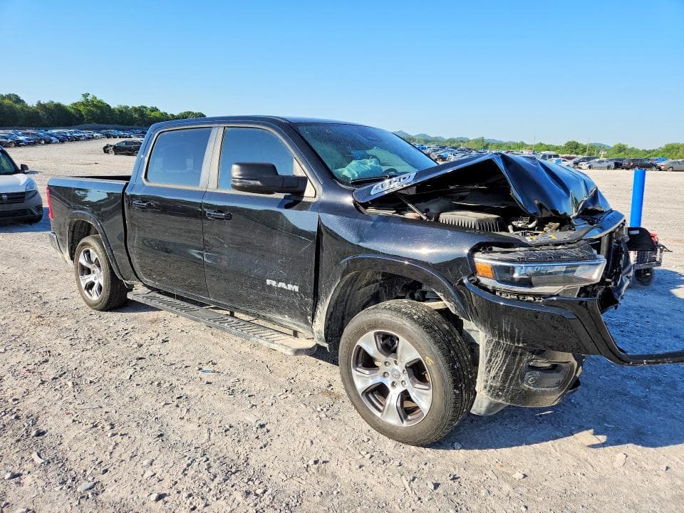 2025 RAM 1500 BIG HORN 4