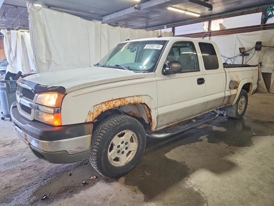 2005 CHEVROLET SILVERADO - 1